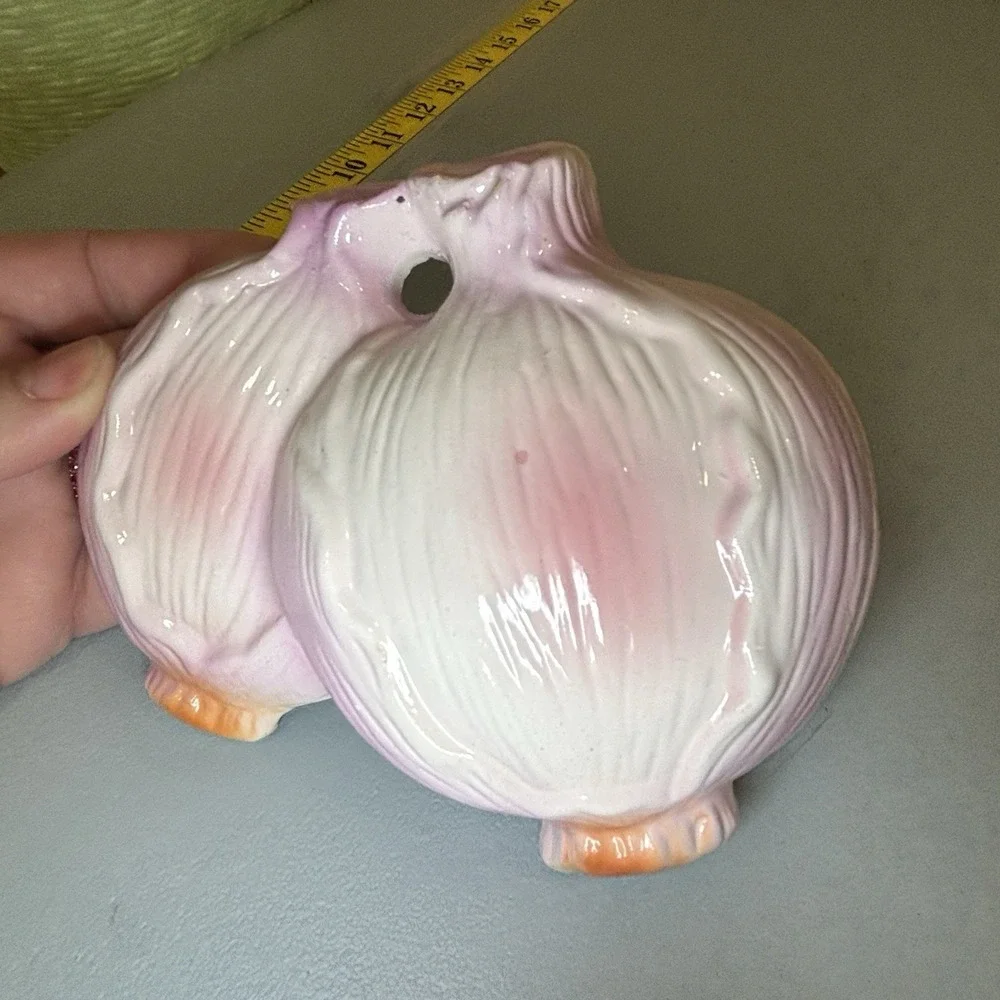 Purple Ceramic‎ Onion Wall Hanging Vintage Vegetable Kitschy Kitchen Decor 70's